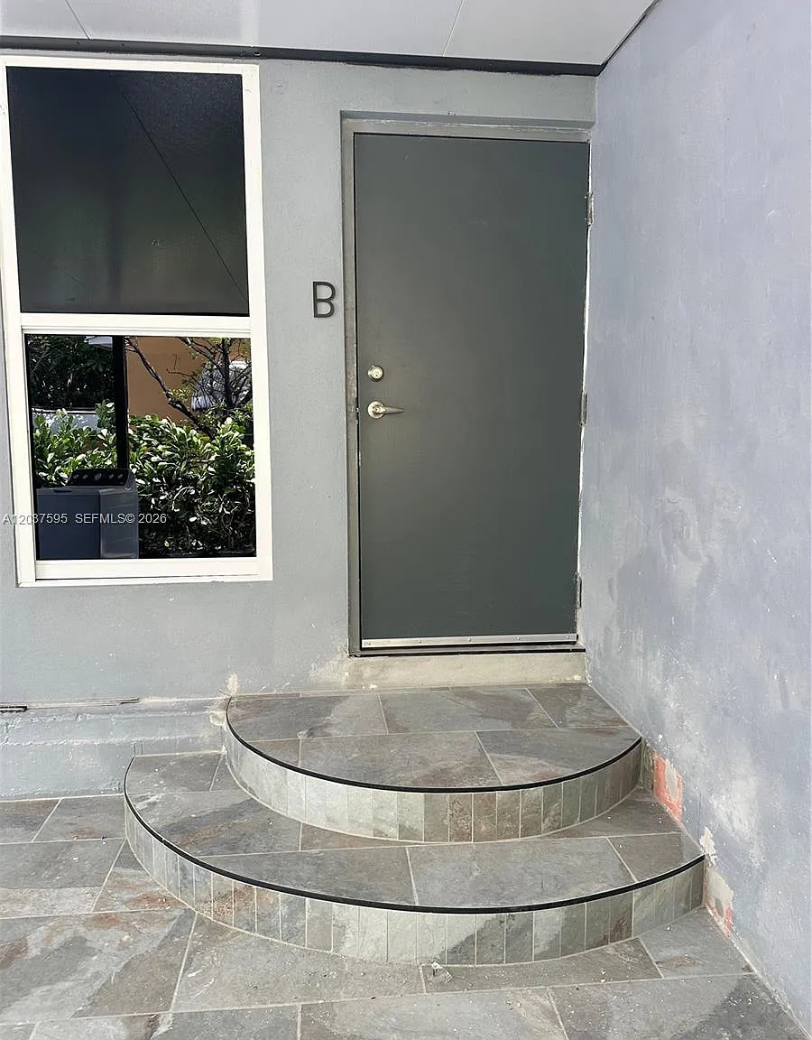 South Allapattah Manor — Photo 1