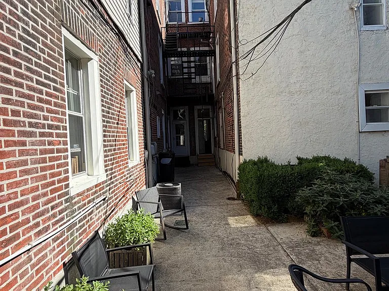 1504 Mount Vernon St #1 — Photo 9