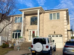 583 Yetman Ave, Staten Island, NY 10307