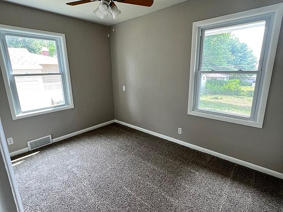 5th image of 2434 S 48th Ave