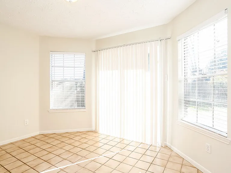 5502 Village Springs Dr — Photo 5