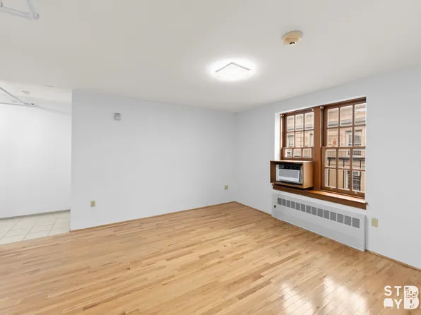 8 Clark Street 6G image 2 of 12