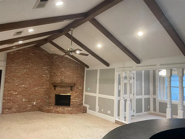 7510 Renmark Ln — Photo 2