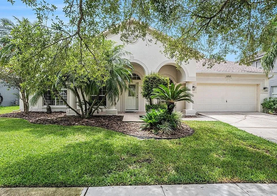 16909 Falconridge Rd