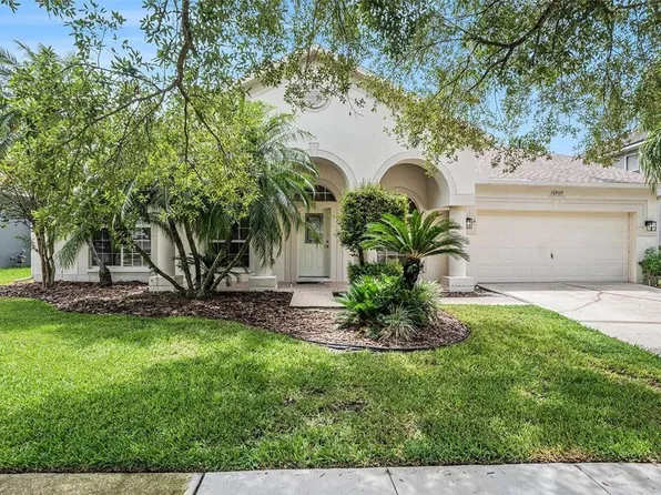 16909 Falconridge Rd, Lithia, FL 33547