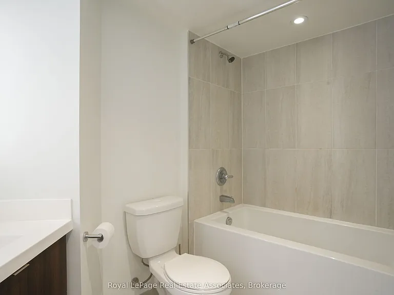 5 Mabelle Ave #1828 — Photo 22