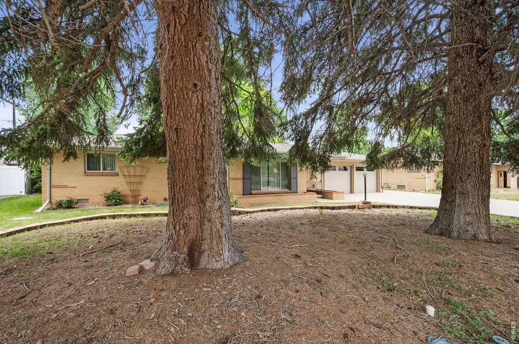 1607 Agate Ct