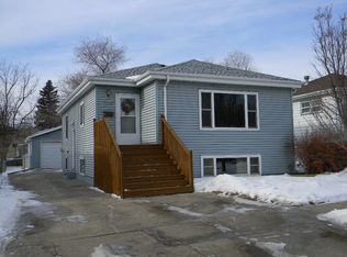 1112 N 13th St, Bismarck, ND 58501