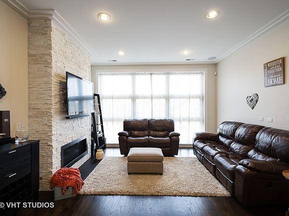 2nd image of 2207 W Belmont Ave #3