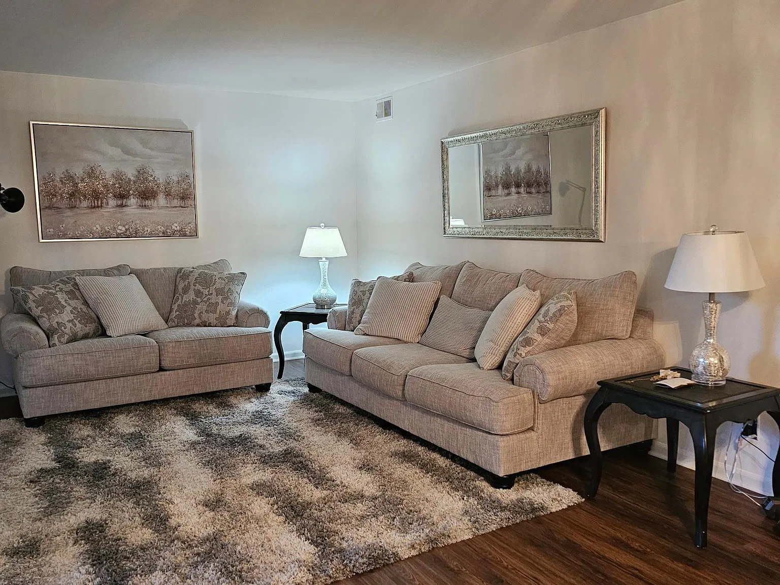 1 bed, 732 sqft, $975 — Photo 2