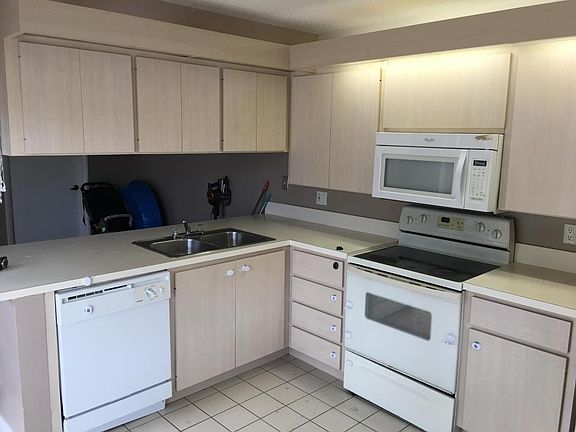 5th image of 1934 Stratford Way