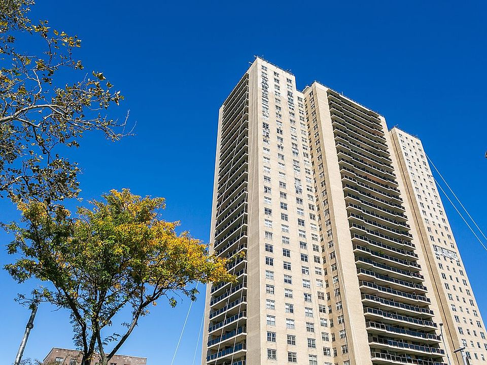1st image of 110-11 Queens Blvd APT 21A