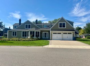 2287 6th St, White Bear Lake, MN 55110
