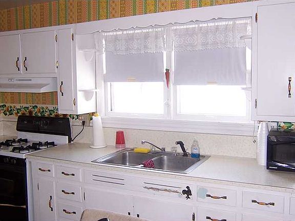 4th image of 312 W Church St