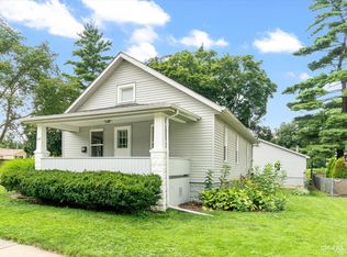 216 S River St, Montgomery, IL 60538