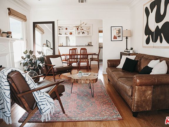 3rd image of 3016 Oakhurst Ave