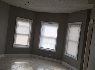 3754 W Palmer St APT 2, Chicago, IL 60647