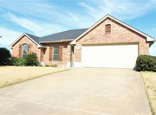6205 Cynthia Dr, Midlothian, TX 76065