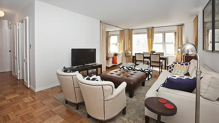 Sold by Fenwick Keats Real Estate | media 11