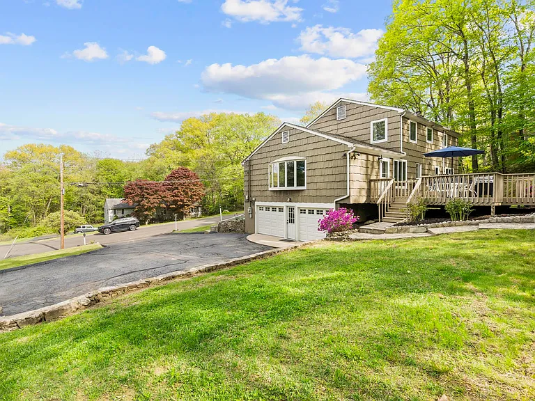 832 Quarter Mile Rd — Photo 4