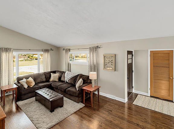 4th image of 10911 Windsor Dr