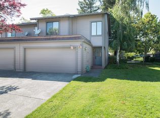 301 Marylyn Cir, Petaluma, CA 94954