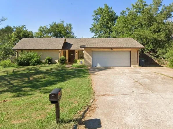 12 E Barnes St, Shawnee, OK 74804