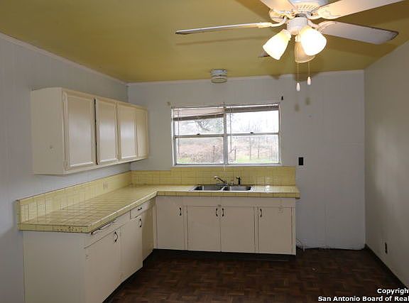 5th image of 960 River Oaks Dr