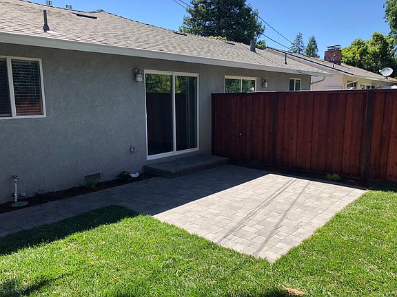 3rd image of 1131 Sanchez Way
