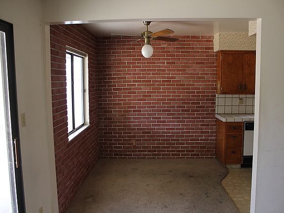 4th image of 1305 Crestmont Ave