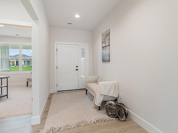 5th image of 14124 77th Ln NE