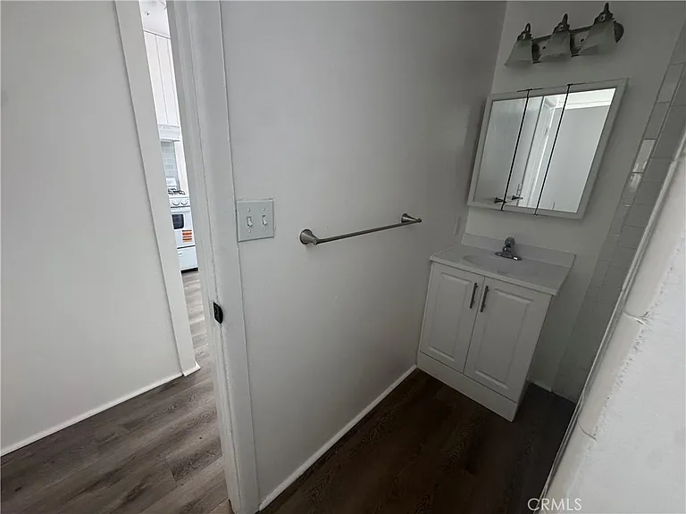 5160 1/2 Franklin Ave — Photo 14