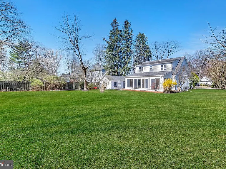 32 Cranbury Rd — Photo 22