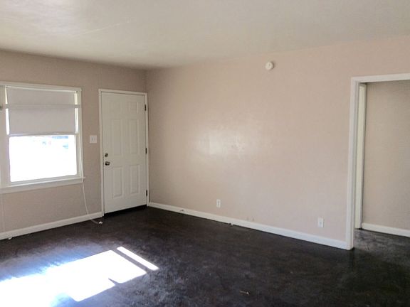 3rd image of 2516 Ashby St