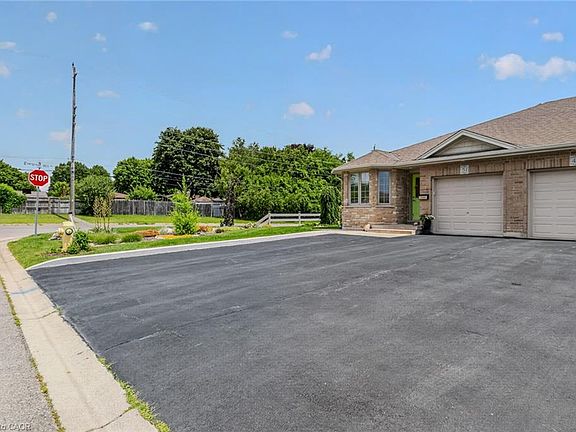 5th image of 51 Millcroft Dr
