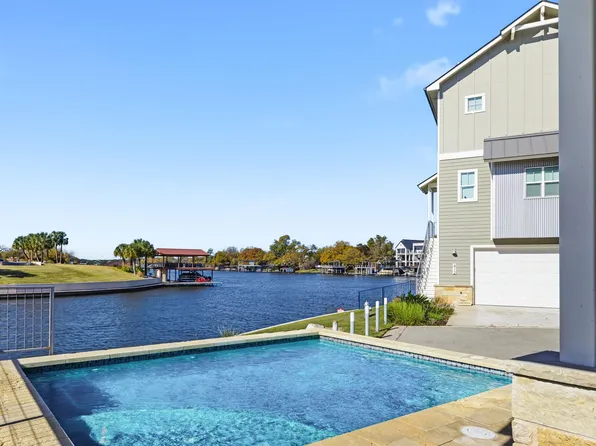 321 Island Circle, Kingsland, TX 78639