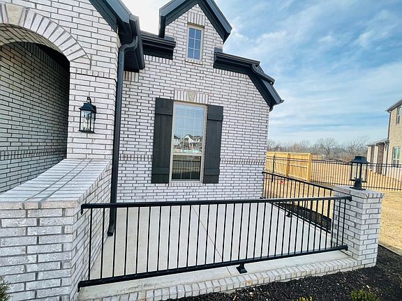 2nd image of 5302 Stanford Ct