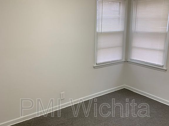 5th image of 2301 S Belmont St