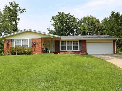 3245 Long Champs Dr, Florissant, MO, 63033
