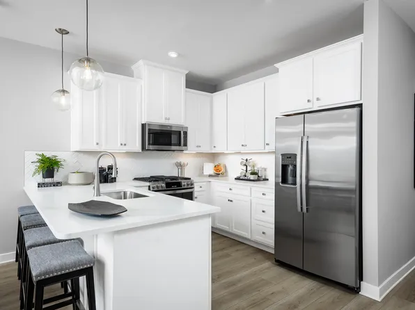 156 Birchwood Ln, Williamstown, NJ 08094