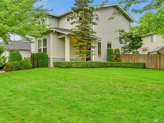 Huge side yard creates tons of privacy and space.