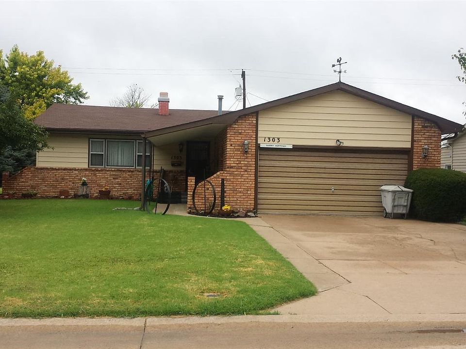 1st image of 1303 Arlington Dr