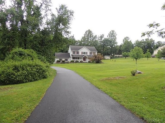 3rd image of 12 Corral Dr
