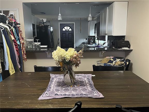 4th image of 290 Marne St