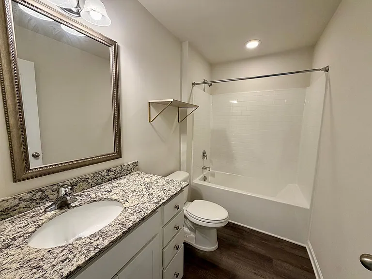 2370 Alden Dr — Photo 12