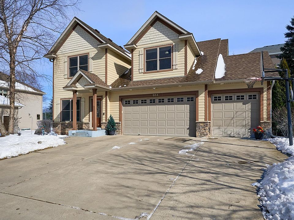 1st image of 984 Carver Bluffs Pkwy