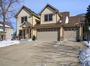 984 Carver Bluffs Pkwy, Carver, MN 55315