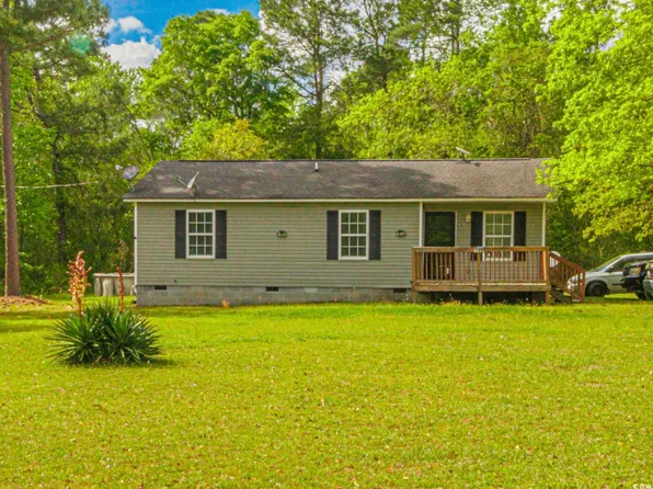 746 Lilly Pond Dr., Nichols, SC 29581