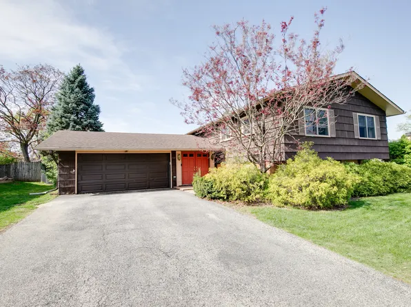 21W137 Everest Rd, Lombard, IL 60148