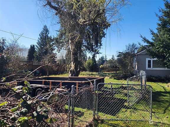 4th image of 16025 124th Avenue NE